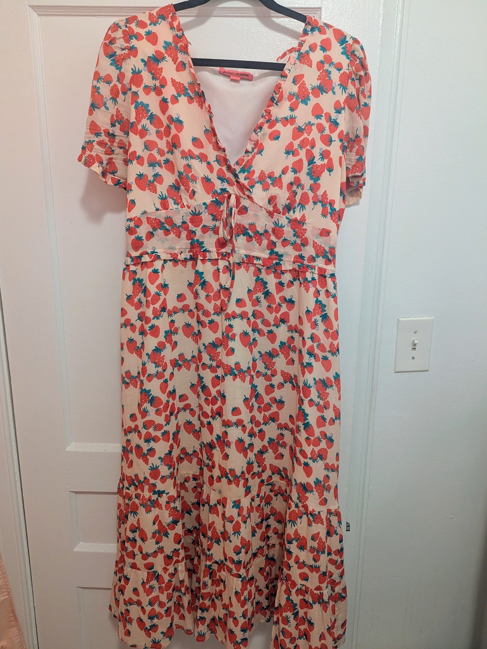 Betsey Johnson Women's Strawberry-Print V-Neck Midi Dress
